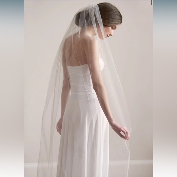 Accessories - Dareth Colburn Barely There Wedding Veil in Light Ivory